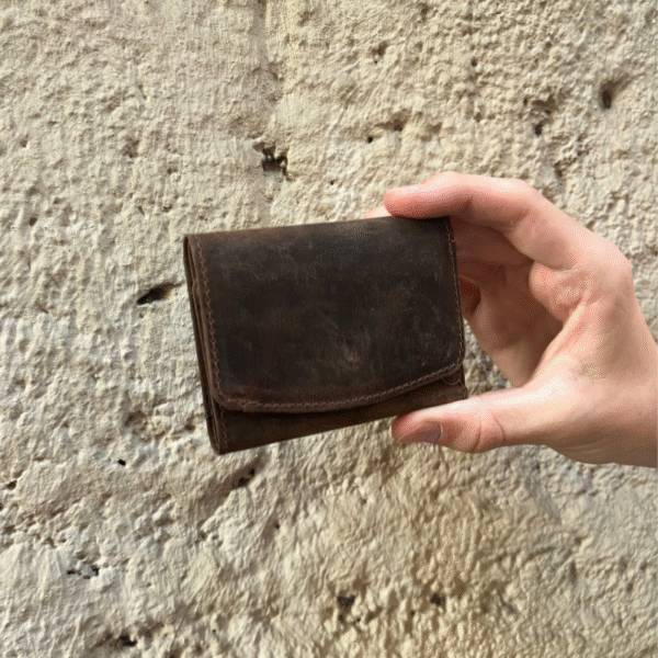 Porte monnaie en cuir de la marque Kaszer disponible à Montpellier