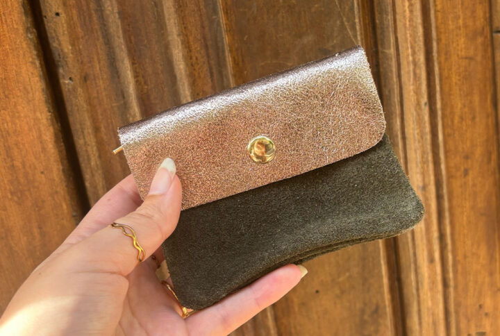 Petit porte monnaie cuir pailleté daim kaki