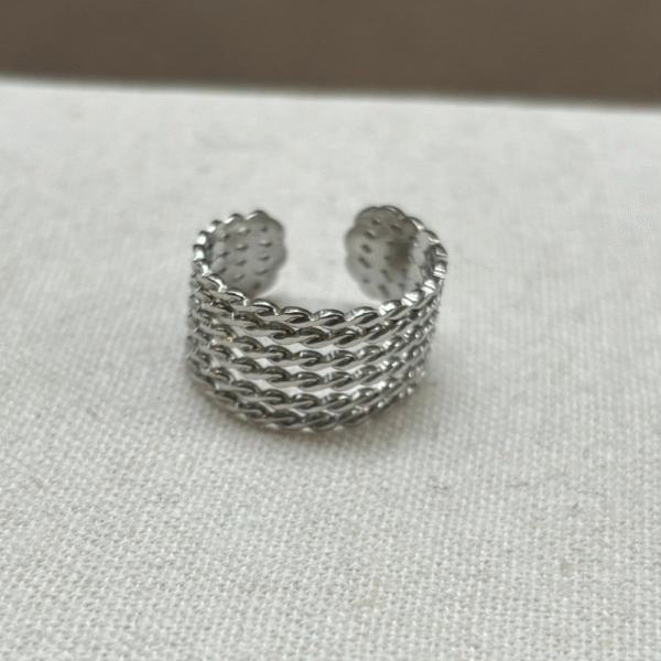 Bague argentée mailles entrelacées réglable en acier inoxydable – bijou Montpellier