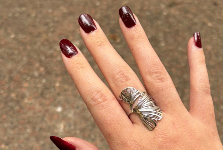 Bague feuille de ginkgo dorée ou argentée en acier inoxydable – bijou Montpellier