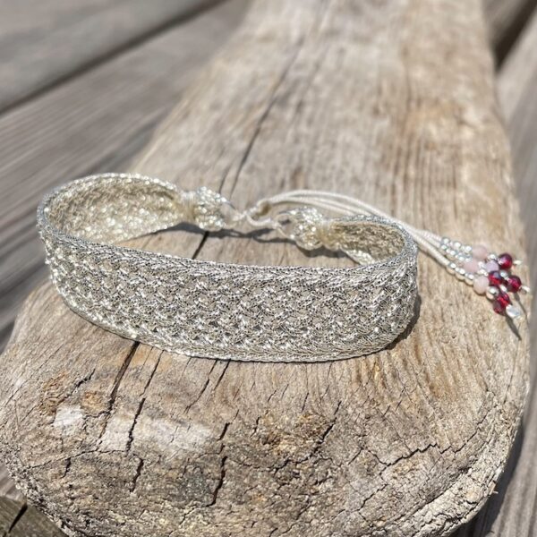 bracelet tissé artisanal fil de soie argent ajustable